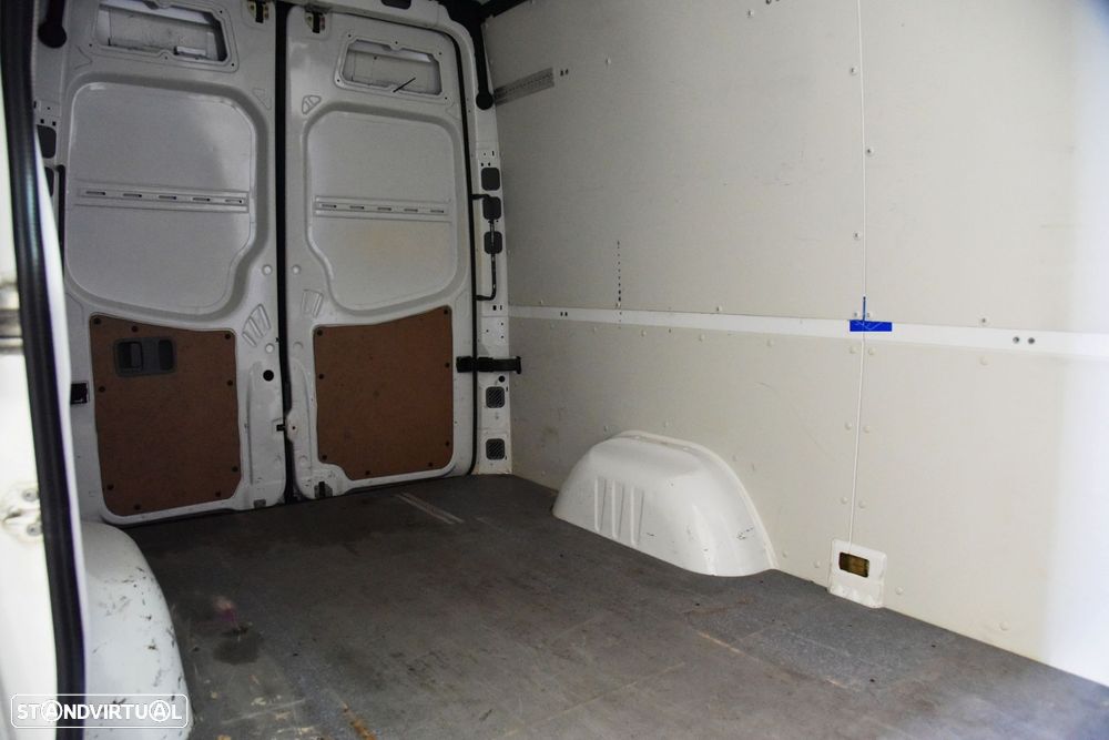 VW Crafter 35 2.0 TDi 136 Longo Tecto Alto BlueMotion - 9