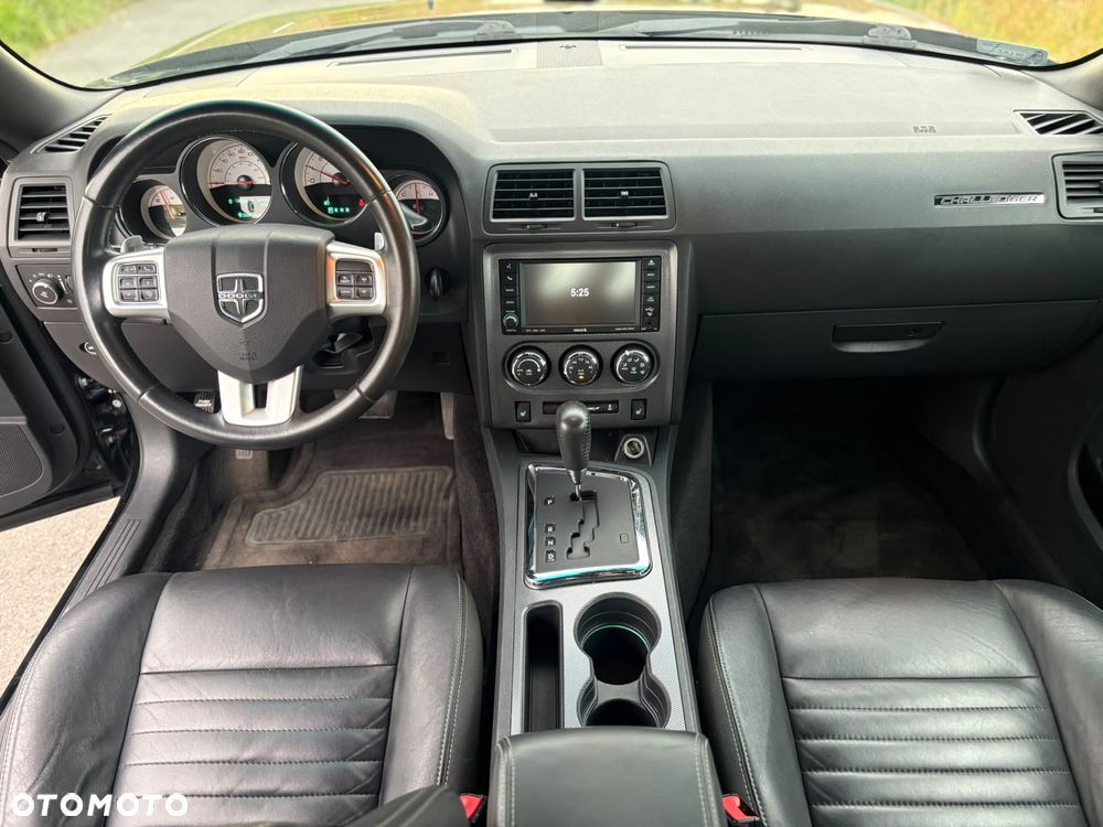 Dodge Challenger - 26
