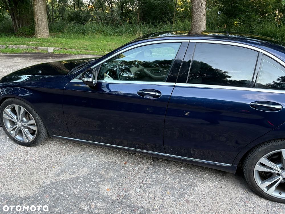 Mercedes-Benz Klasa C 300 7G-TRONIC - 11