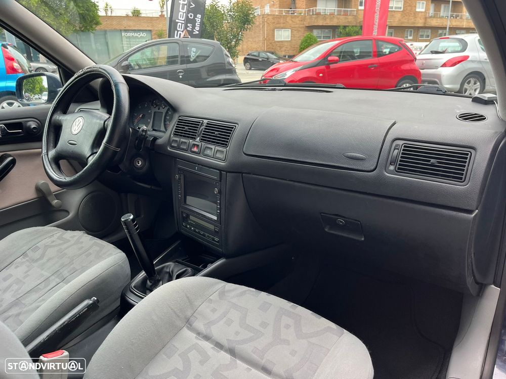 VW Golf 1.9 TDi Movie - 10