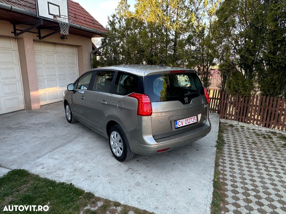 Peugeot 5008 HDI FAP 110 Family - 3