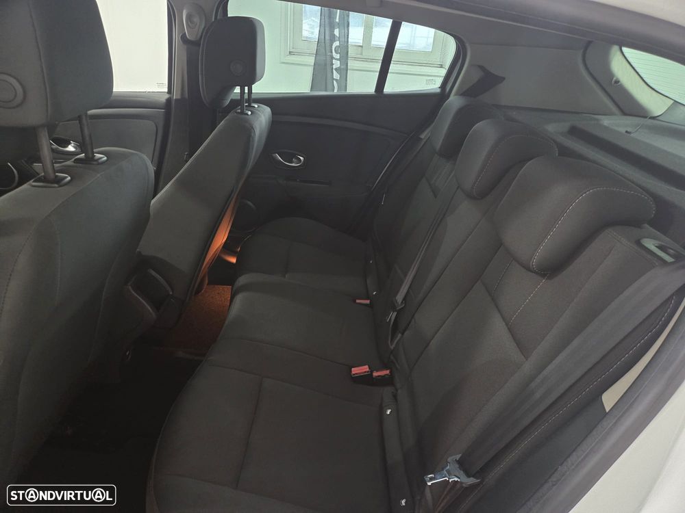 Renault Mégane 1.5 dCi Dynamique - 8