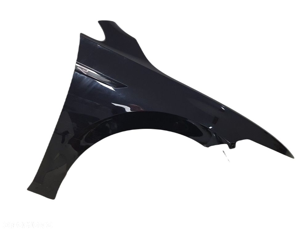 PRAWY PRZEDNI BŁOTNIK VW GOLF VIII  8 19-24 5H0821106A PRAWA PRZÓD