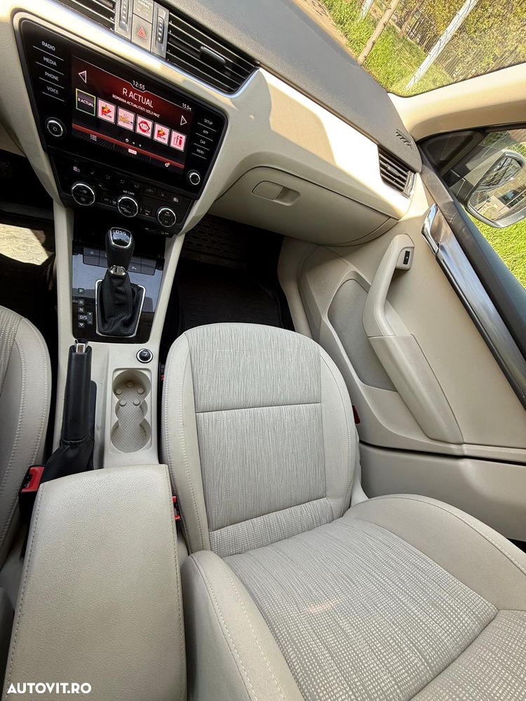Skoda Octavia 1.6 TDI DSG Style - 17