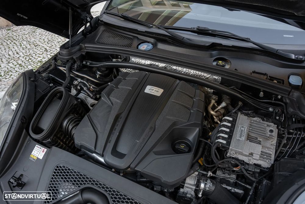 Porsche Macan Turbo PDK - 5