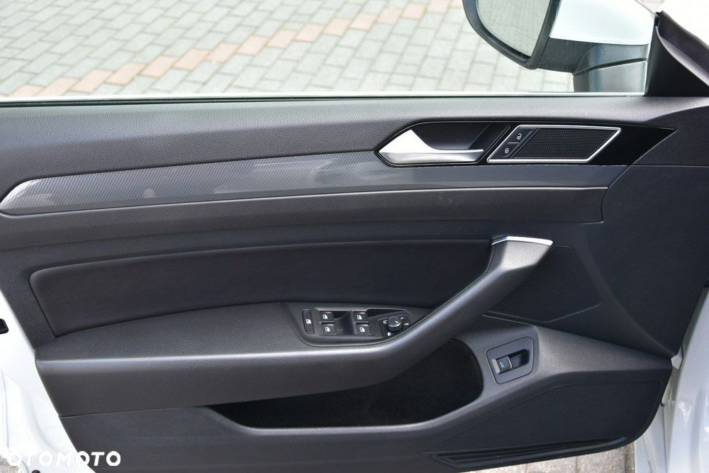 Volkswagen Arteon 2.0 TDI R-Line DSG - 23