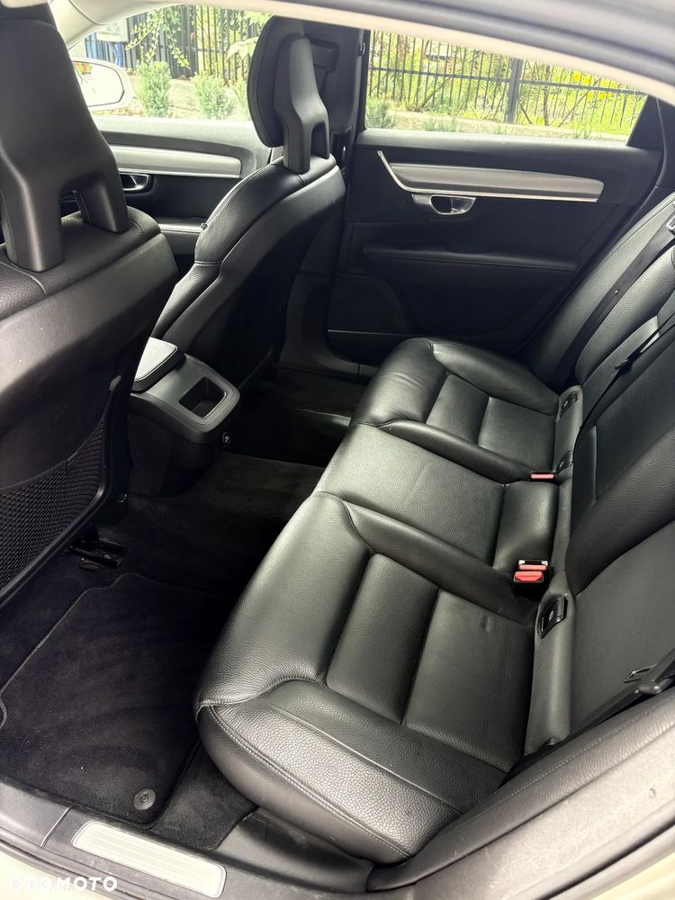 Volvo S90 D4 Momentum - 9