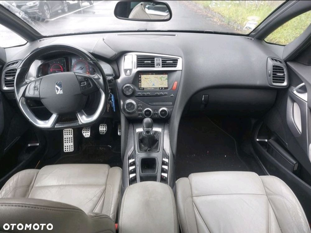 DS Automobiles DS 5 - 9