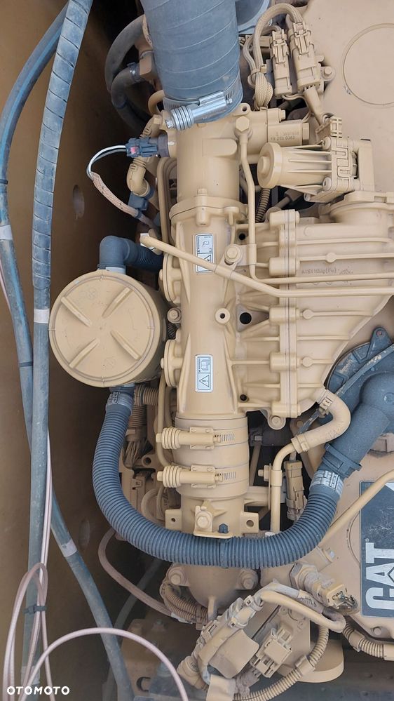 Caterpillar 323 I - 8