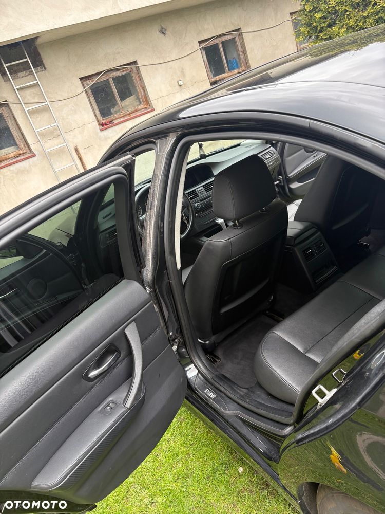 BMW Seria 3 320d - 12