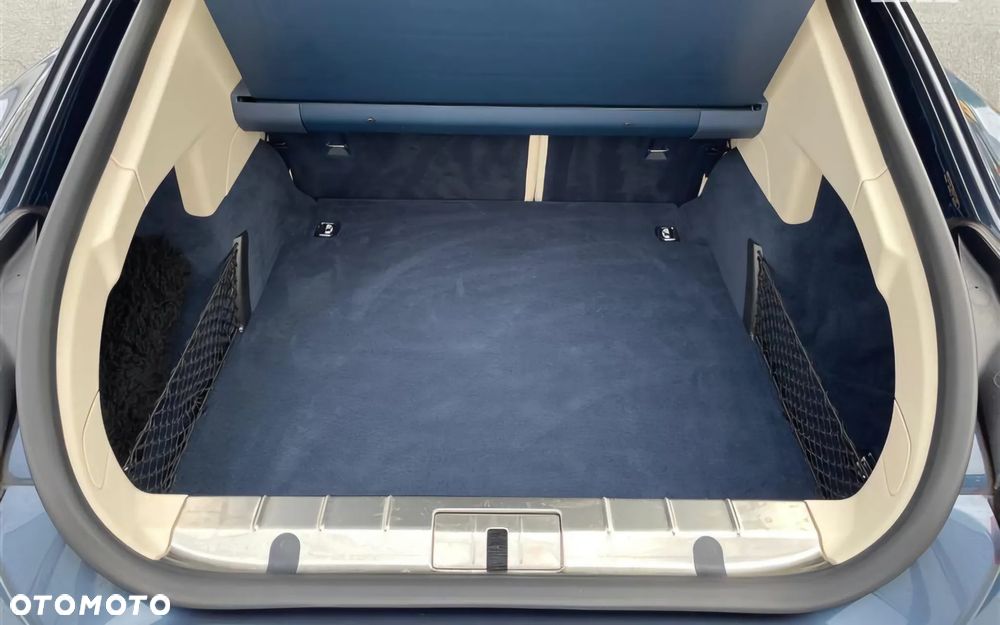 Porsche Panamera GTS PDK - 8