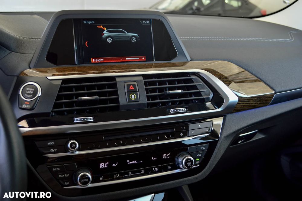 BMW X3 xDrive20i AT Luxury Line - 19