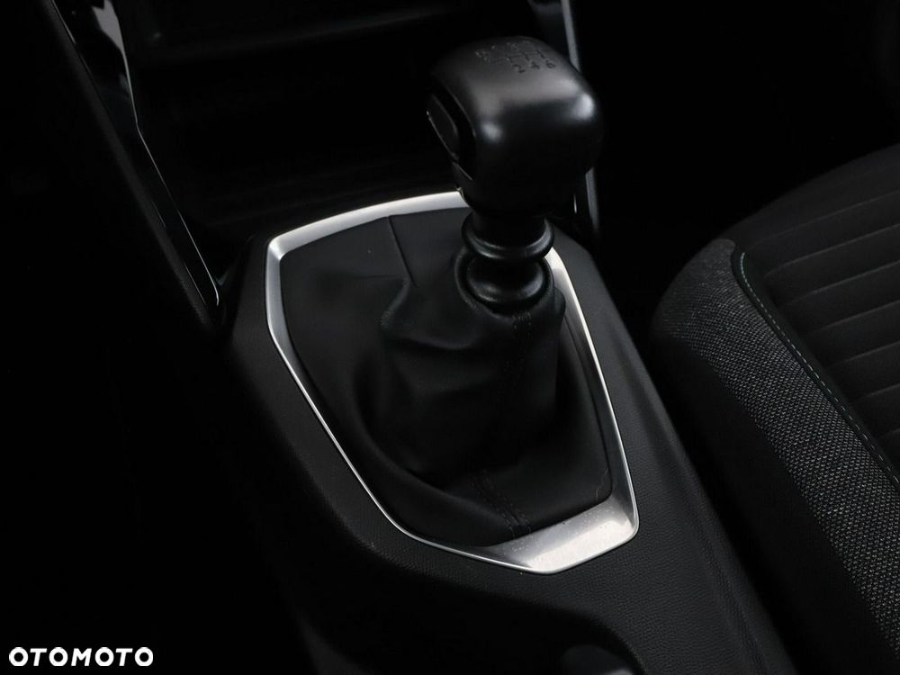 Peugeot 2008 PureTech 100 Style - 29