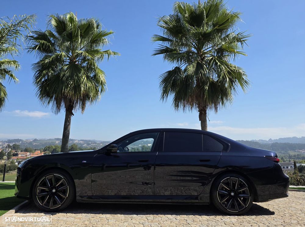 BMW i7 xDrive50 - 8
