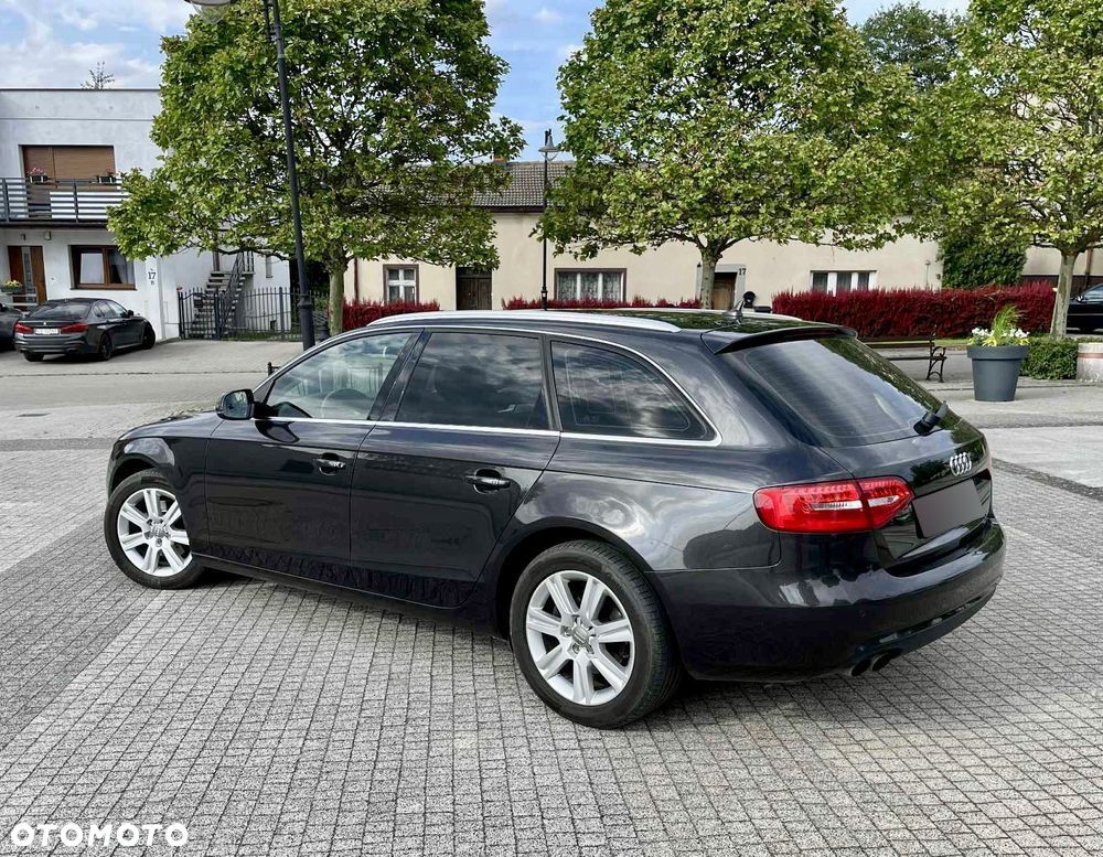 Audi A4 Avant - 1