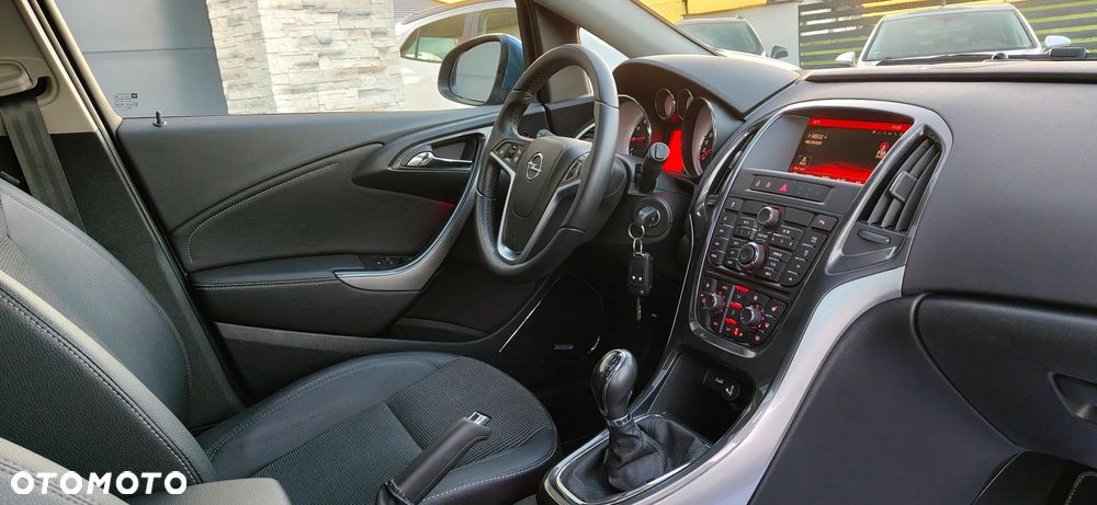 Opel Astra 1.4 Turbo Exklusiv - 30