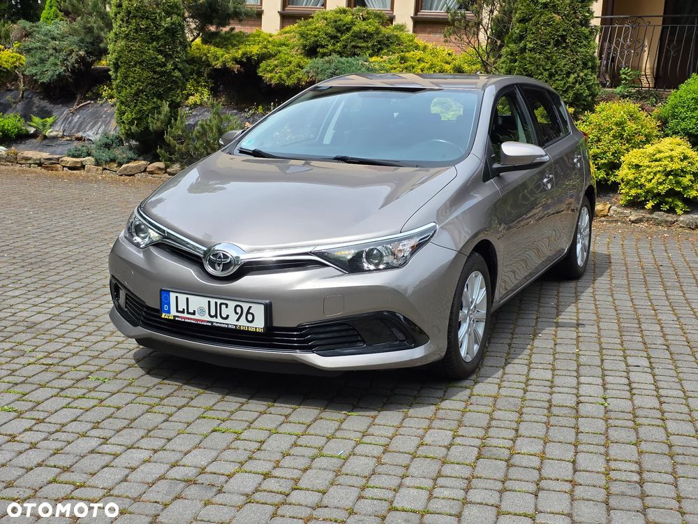Toyota Auris 1.33 Dual-VVT-i - 31