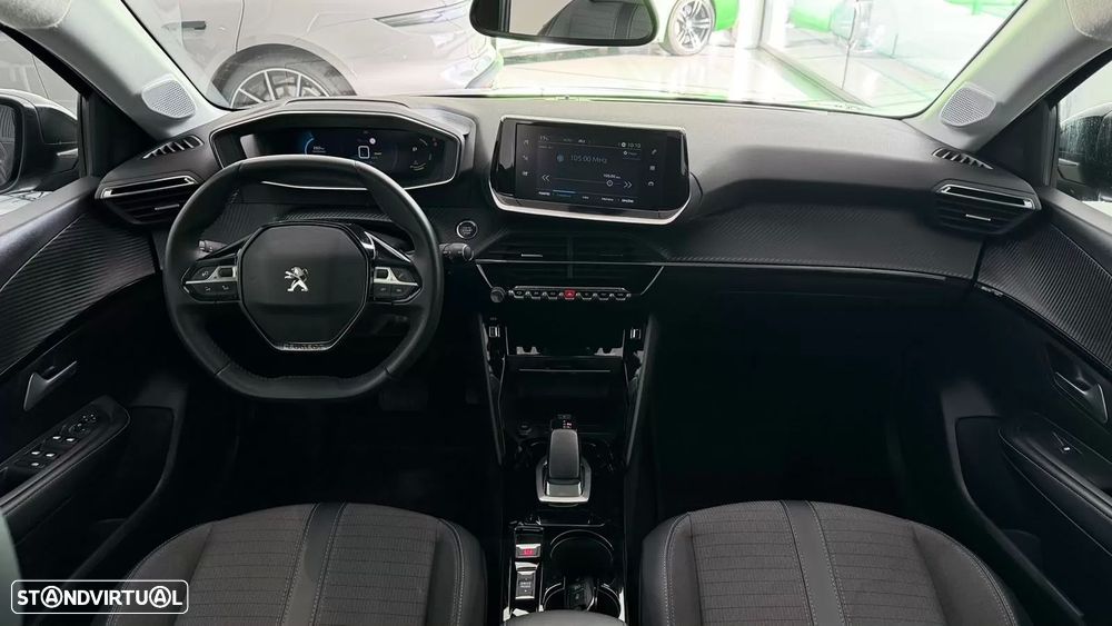 Peugeot e-208 - 33