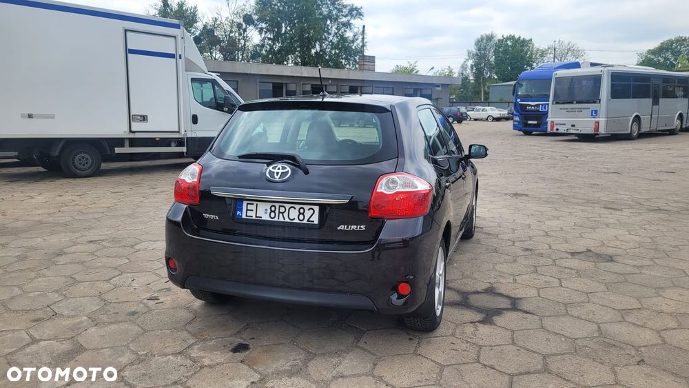 Toyota Auris 1.4 D-4D Premium MM - 9