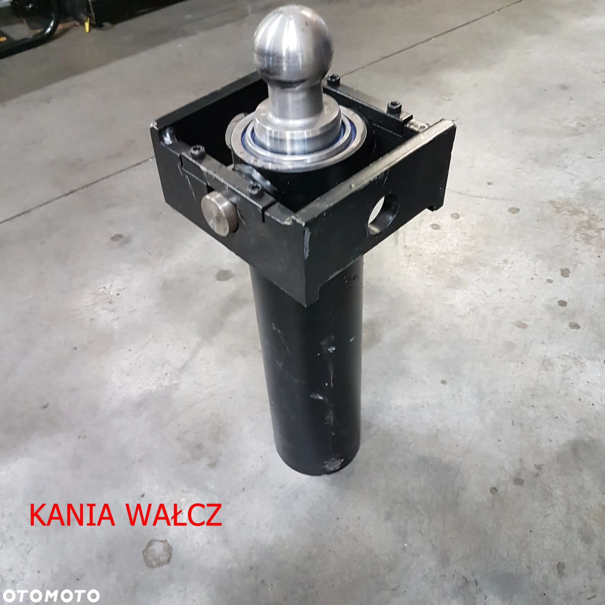 Siłownik wywrotu Cylinder przyczepy D-47 - 1