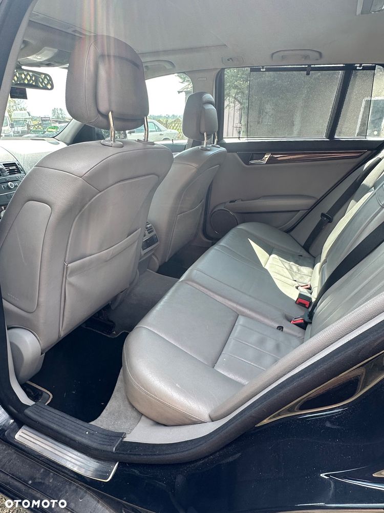 Mercedes-Benz Klasa C 220 CDI DPF Automatik Avantgarde - 21