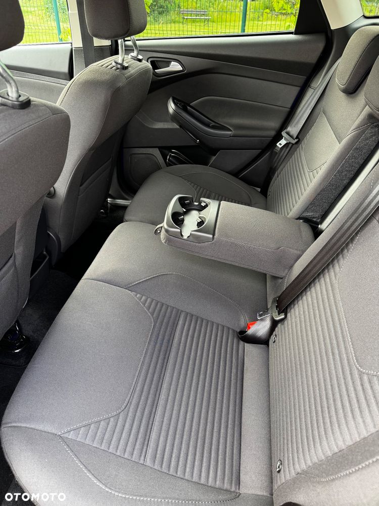 Ford Focus 1.6 SYNC Edition - 6