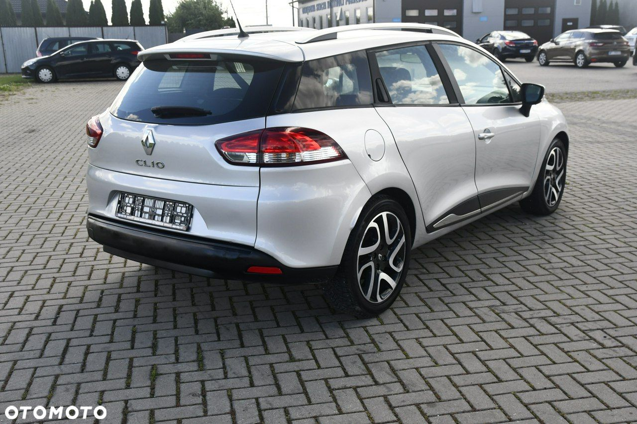 Renault Clio - 11
