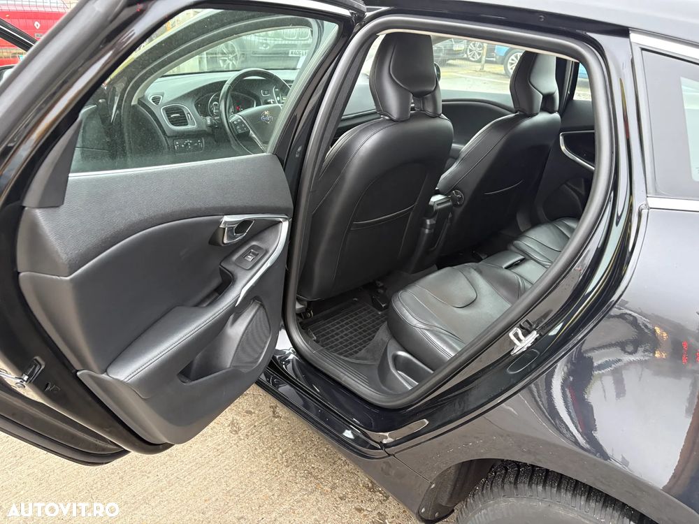 Volvo V40 D4 Summum - 12