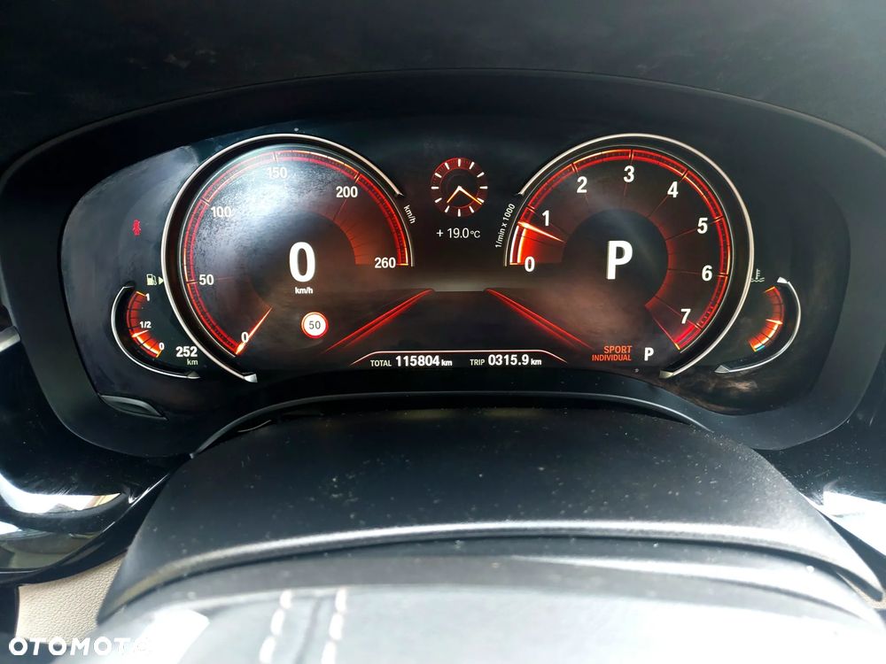 BMW Seria 5 530i GPF Sport Line sport - 15