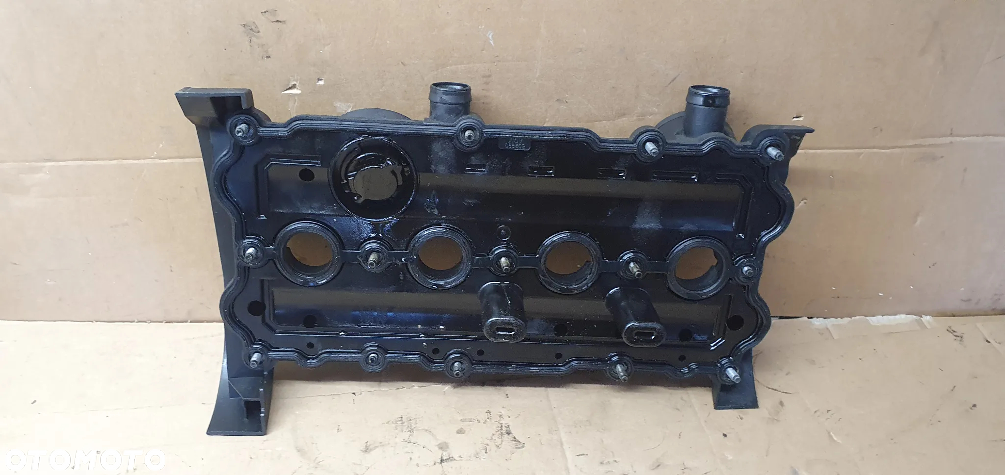 Osłona pokrywa silnika zaworów VW Passat B6 2.0 FSI 06F103469D - 4