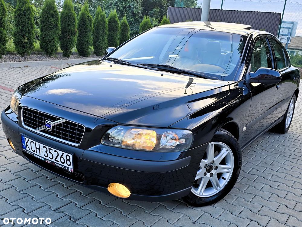 Volvo S60 2.4 Momentum - 1