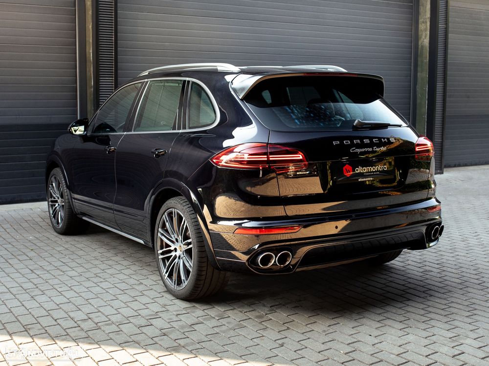 Porsche Cayenne Turbo Tiptronic S - 11