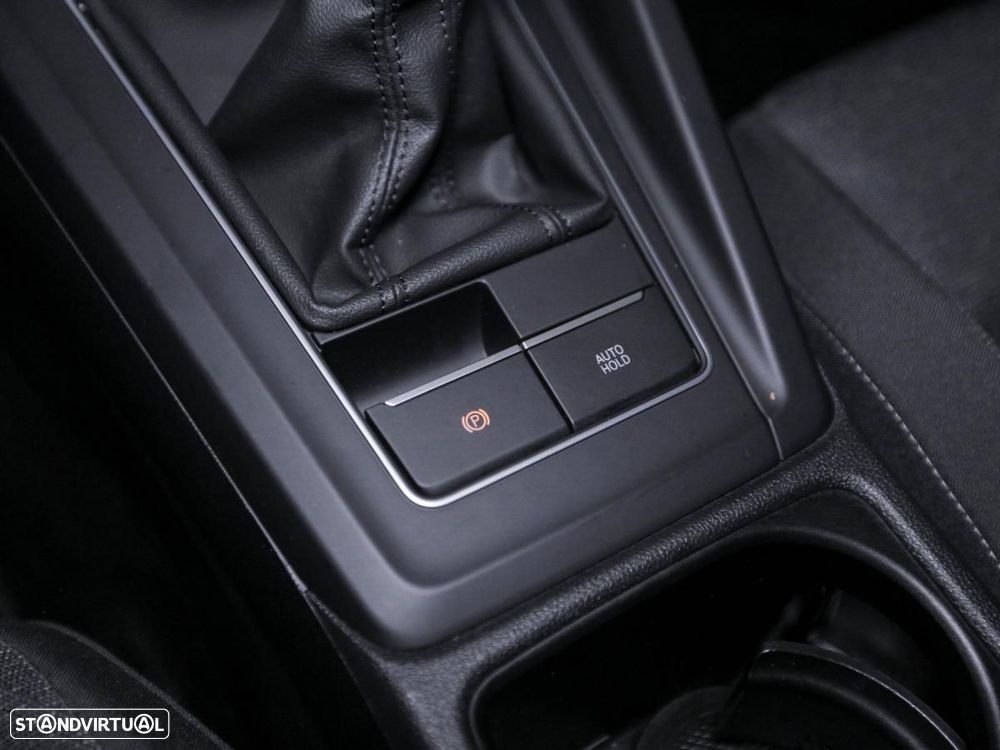 VW Golf 2.0 TDI Style - 24