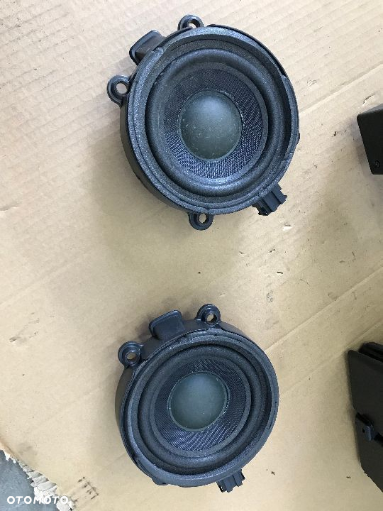Radio Mercedes Vito W639 wzmacniacz subwoofer głosniki tuner wzmacniacz zmieniarka kmpl. A6398271660 - 2