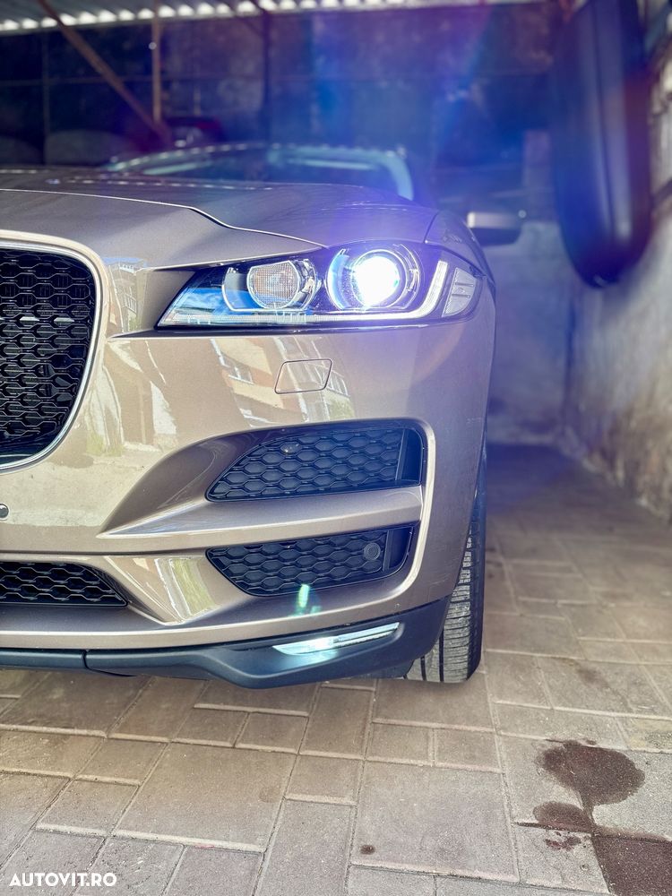 Jaguar F-Pace 20d AWD Portfolio - 39