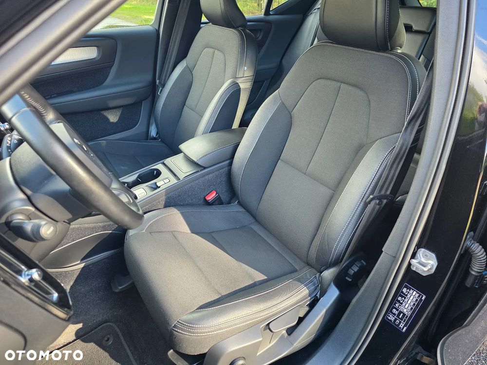 Volvo XC 40 T3 Geartronic Momentum - 17