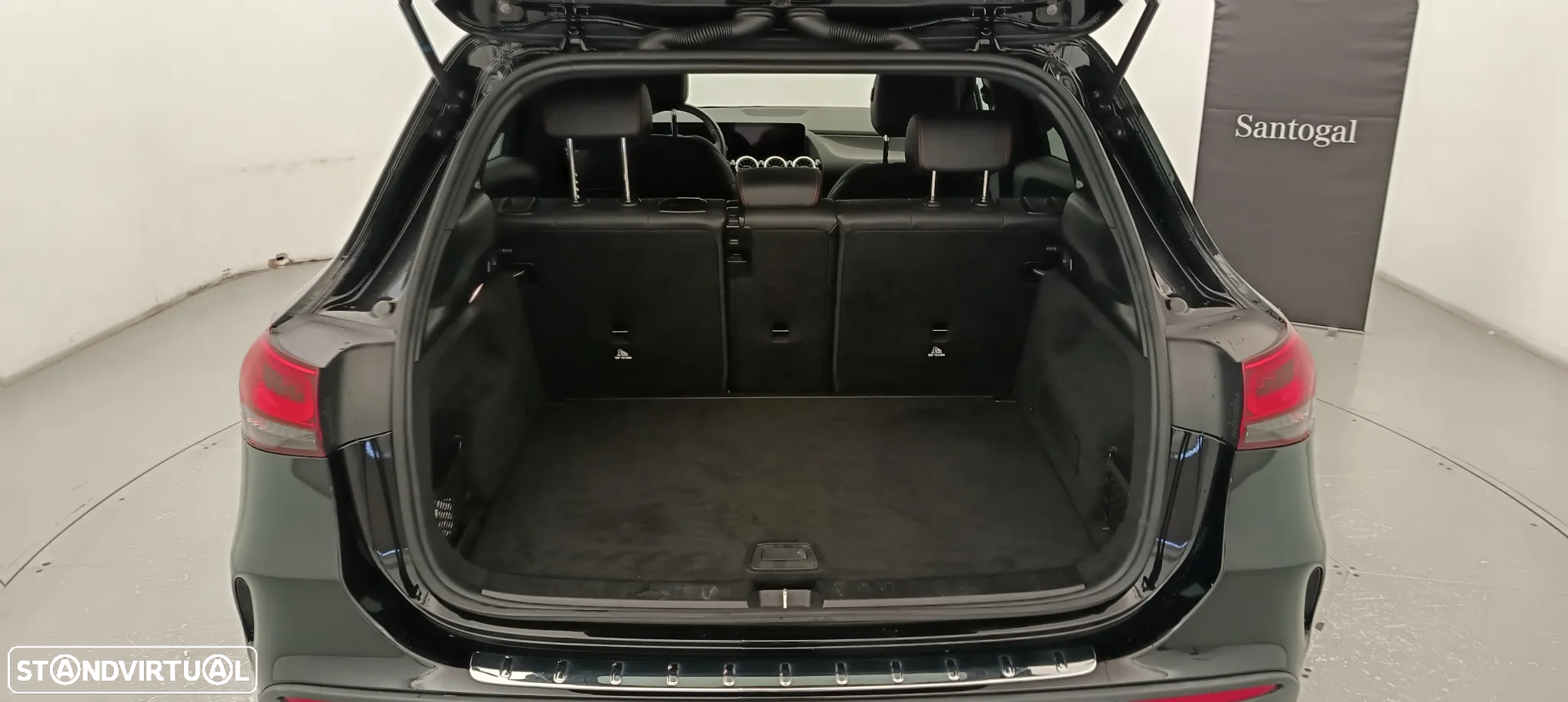 Mercedes-Benz GLA 180 d AMG Line - 30