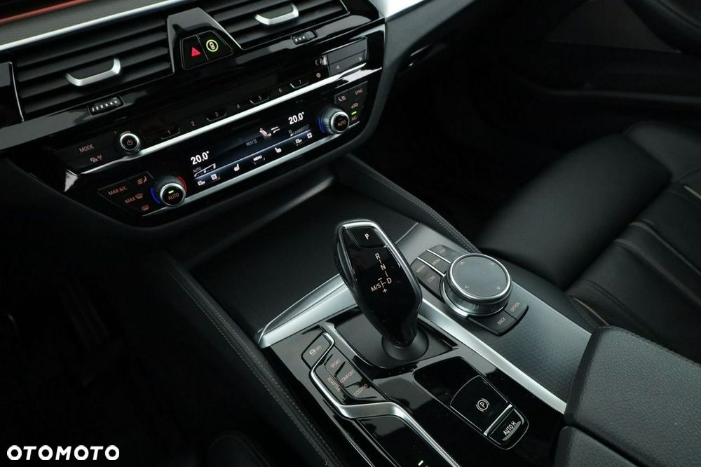 BMW Seria 5 530d xDrive mHEV M Sport sport - 36