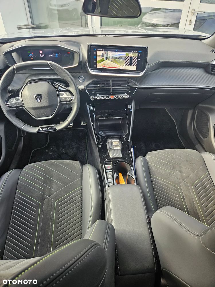 Peugeot 2008 PureTech mHEV GT E-DCS6 - 13