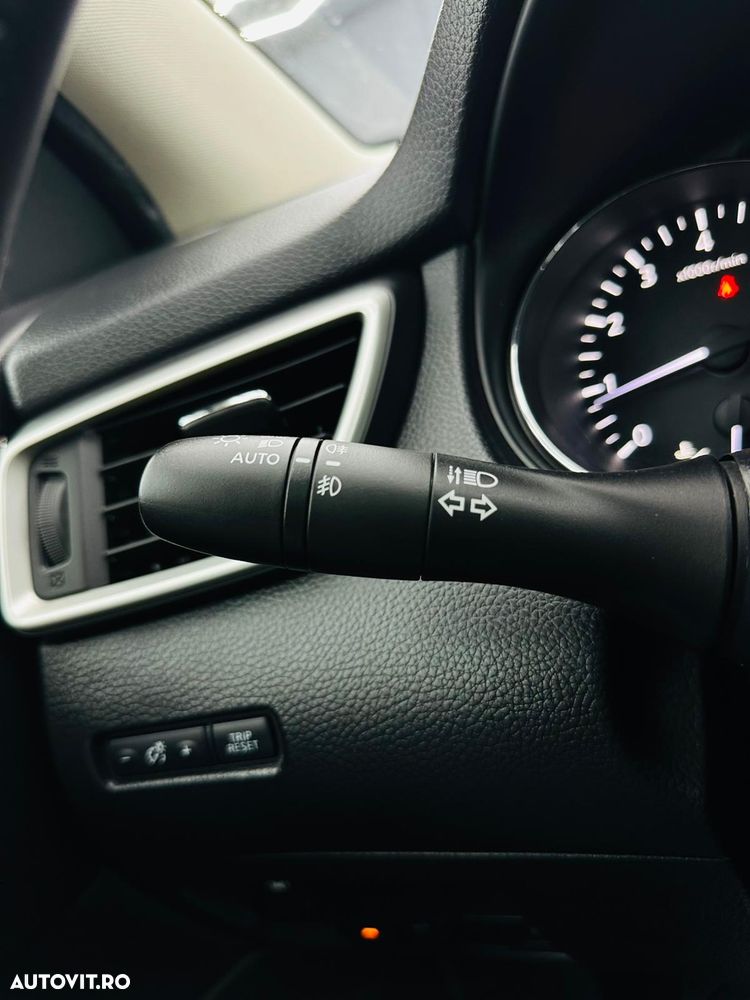 Nissan Qashqai 1.2 DIG-T TEKNA - 31