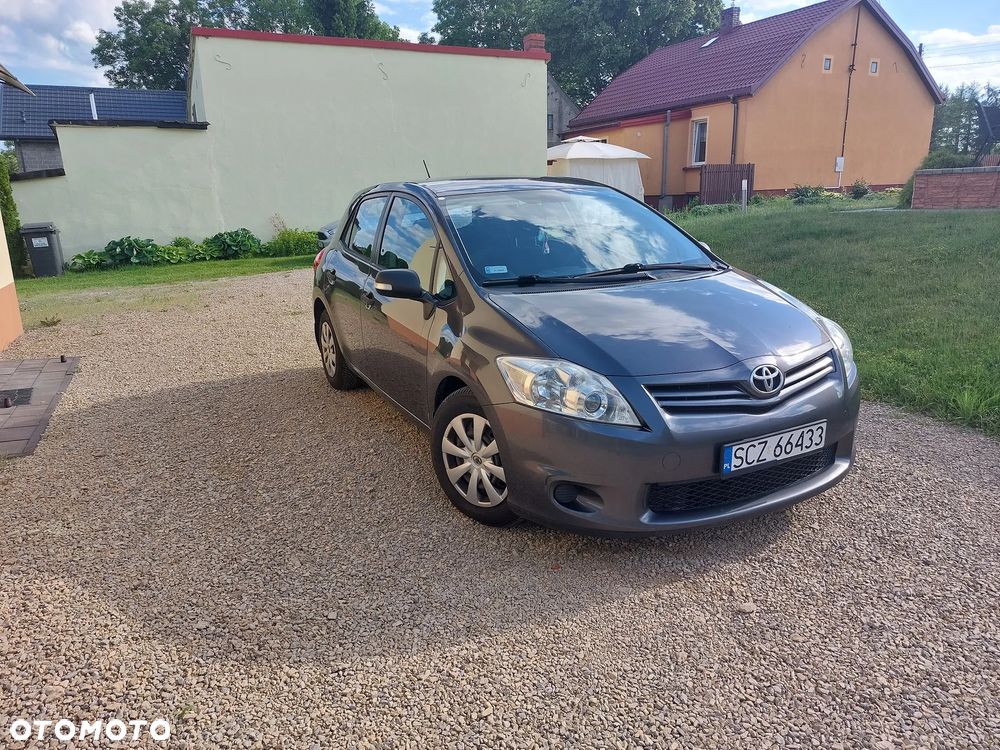 Toyota Auris 1.4 D-4D Terra - 2