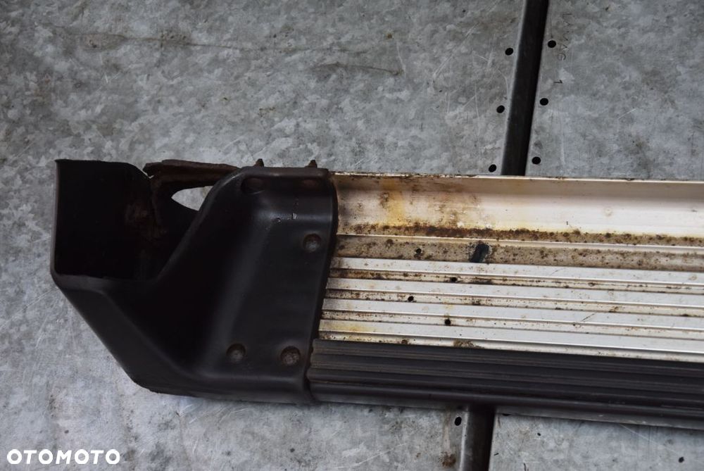 MITSUBISHI PAJERO II STOPIEŃ STOPNIE PRÓG PROGI KPL. - 5
