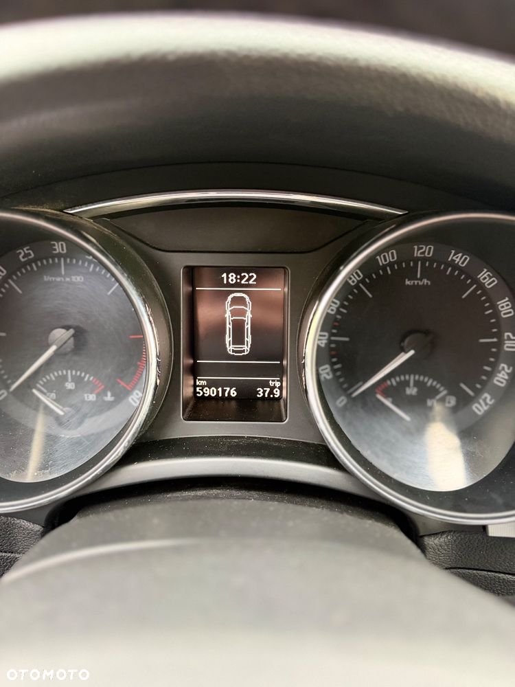 Skoda Superb 2.0 TDI PD Elegance - 14