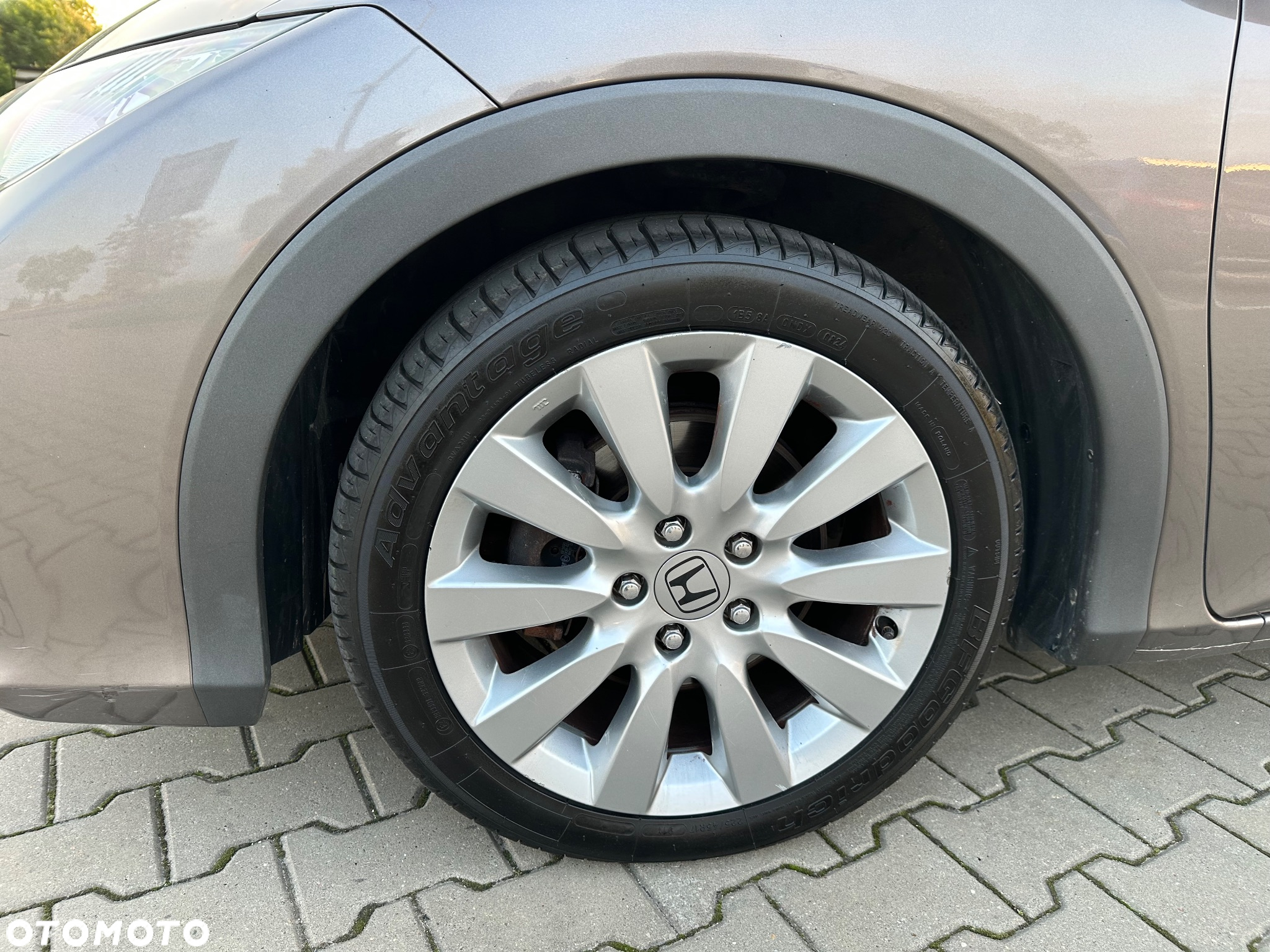 Honda Civic 1.8 i-VTEC Sport - 11