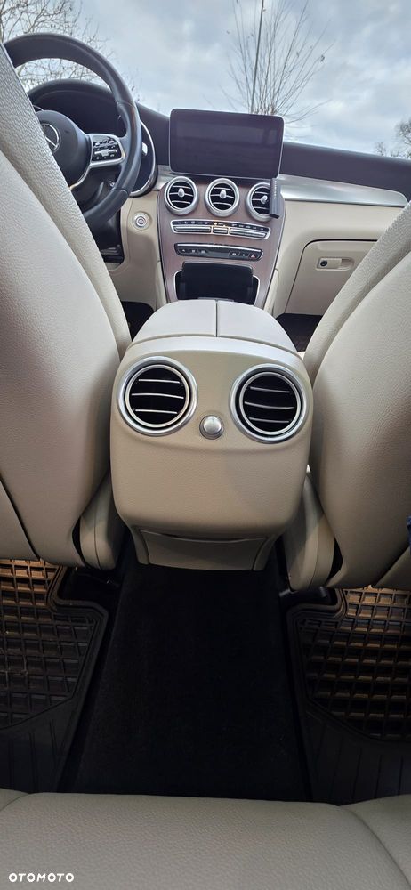 Mercedes-Benz GLC - 28