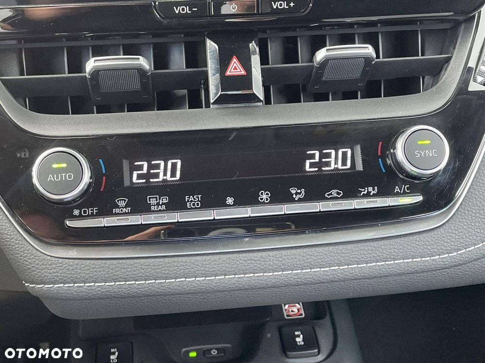 Toyota Corolla 1.8 Hybrid Comfort - 24