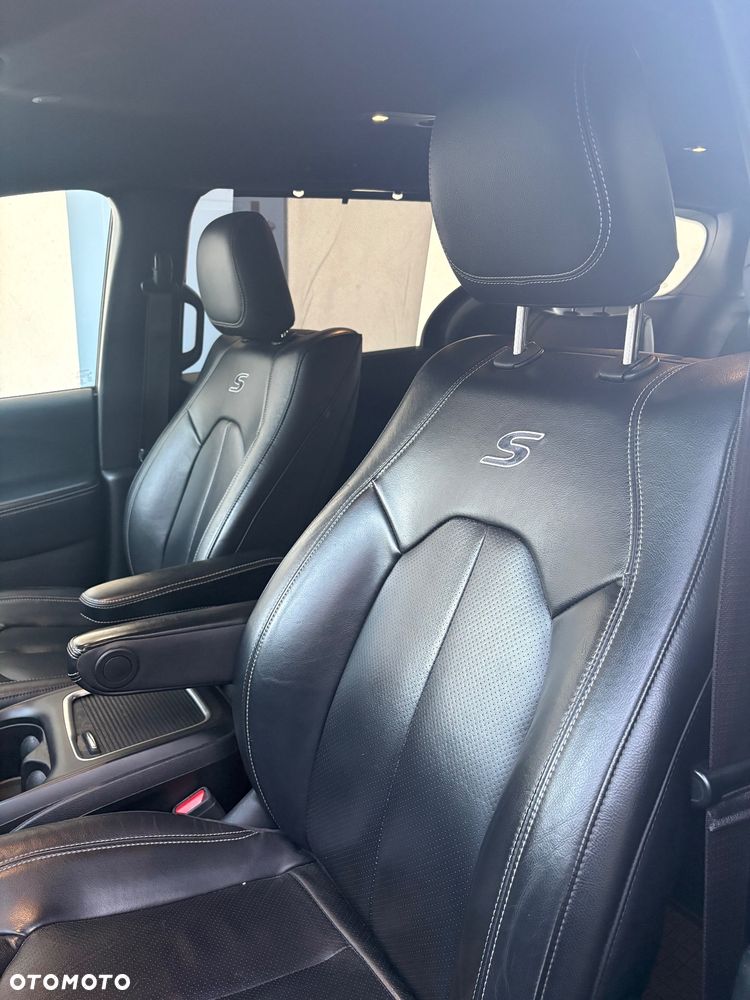 Chrysler Pacifica - 7