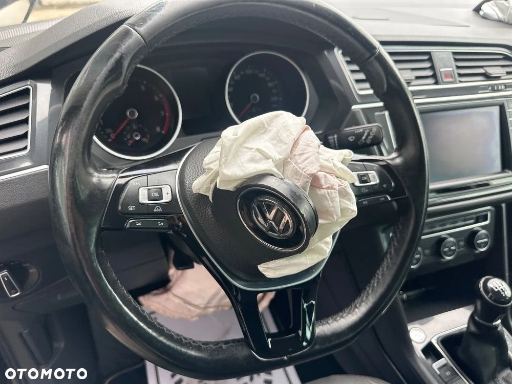 Volkswagen Tiguan - 17