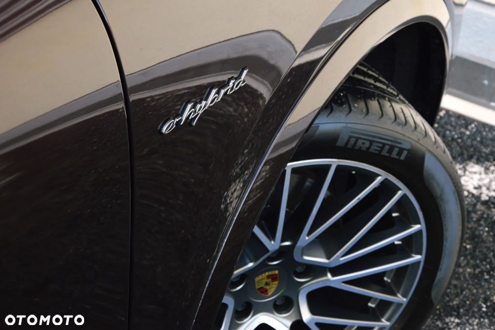 Porsche Cayenne E-Hybrid Platinum Edition - 13