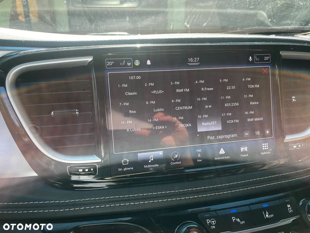 Chrysler Pacifica - 21